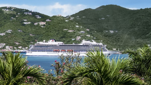 Discover our West Indies Explorer itinerary with Joost  Ouendag and Lia Da Silva Müller 