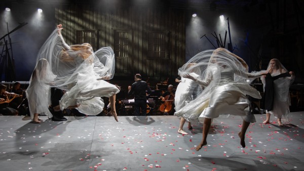 Experience the drama of Puccini’s Le Villi at Opera Holland Park