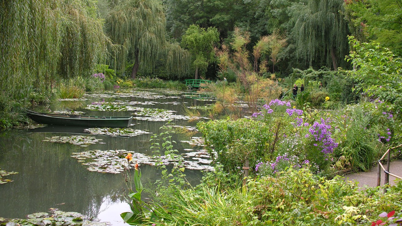 Explore Claude Monet’s life in Giverny with guest lecturer Caroline Holmes)