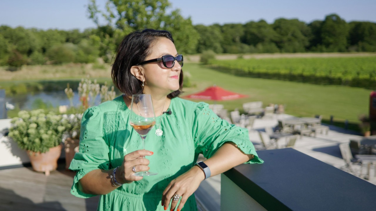 Discover the acclaimed English wines of Balfour Winery)