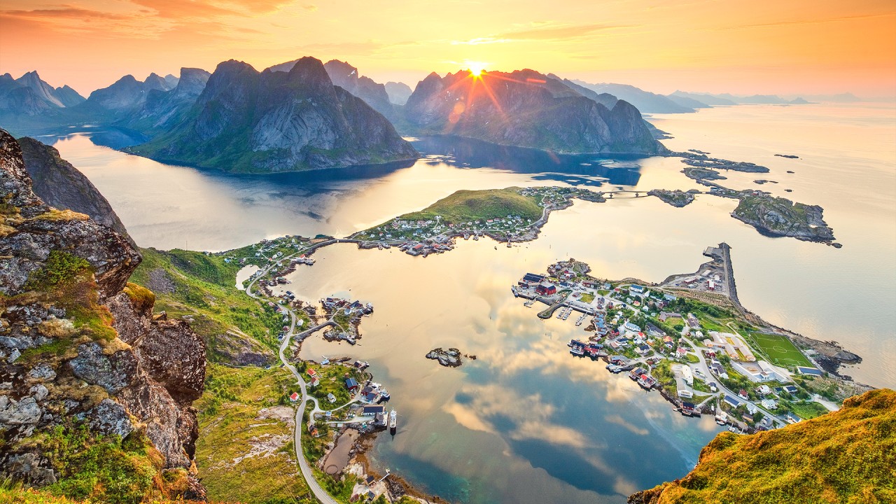 Sail Into the Midnight Sun with Viking’s Neil Barclay)