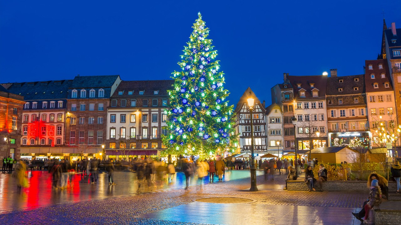 Immerse yourself in Strasbourg’s Christmas flavors and stories with Jean Newman Glock)
